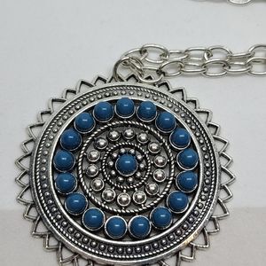 Silver toned Pendant Necklace